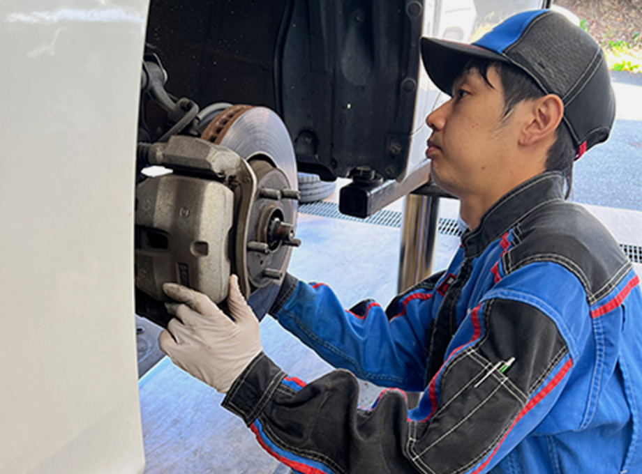 先輩エンジニアと店舗実習